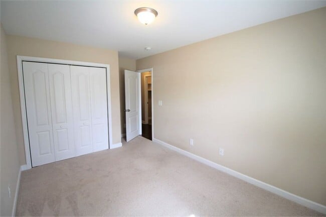 Building Photo - Great Home in Everett's Creek- 3Bed/2Bath with Fenced Yard