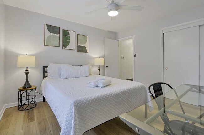 Building Photo - 1275 E Weber Rd