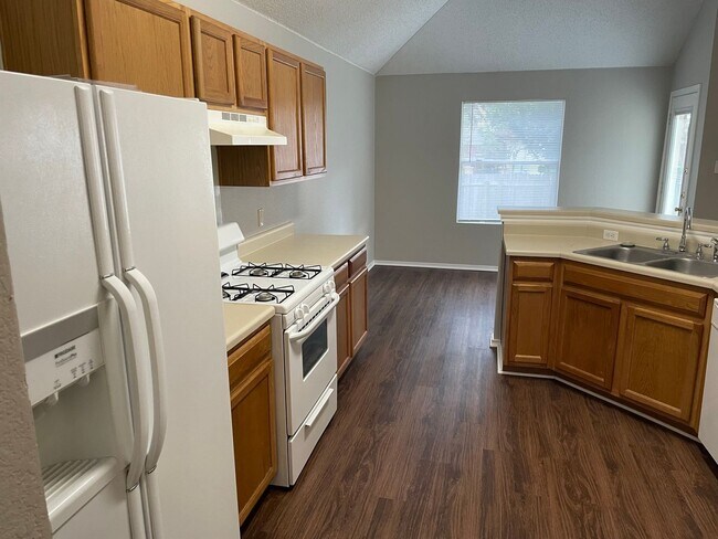 Building Photo - 3625 Cheyenne St