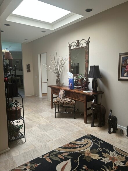 Entry - 23 Duke Dr