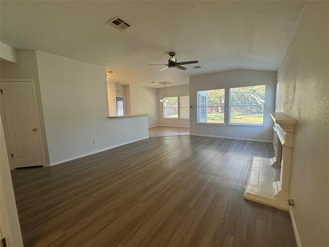 Building Photo - 1107 Bohica Way