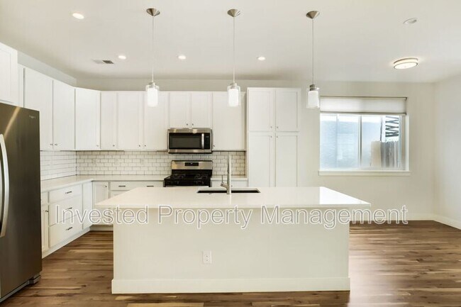 Building Photo - 3750 Gilpin St