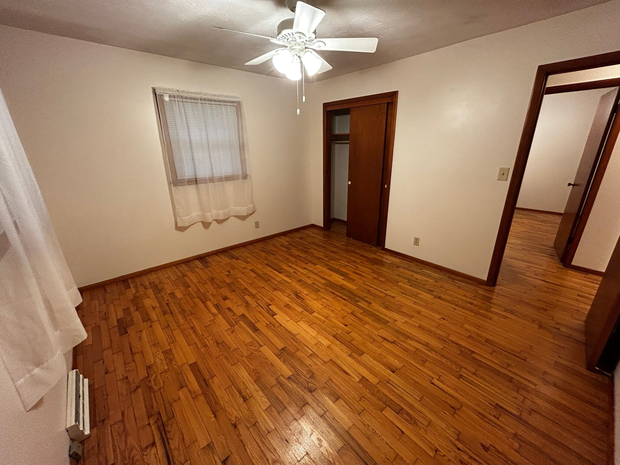 Master bedroom - back side of house - 537 E Glenwood St