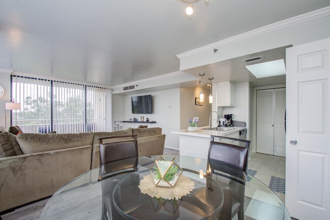 Building Photo - 3525 Sage Rd