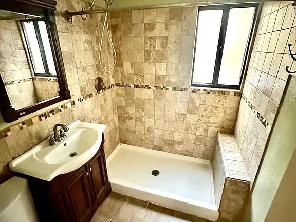 Bathroom - 7627 Pine Blvd