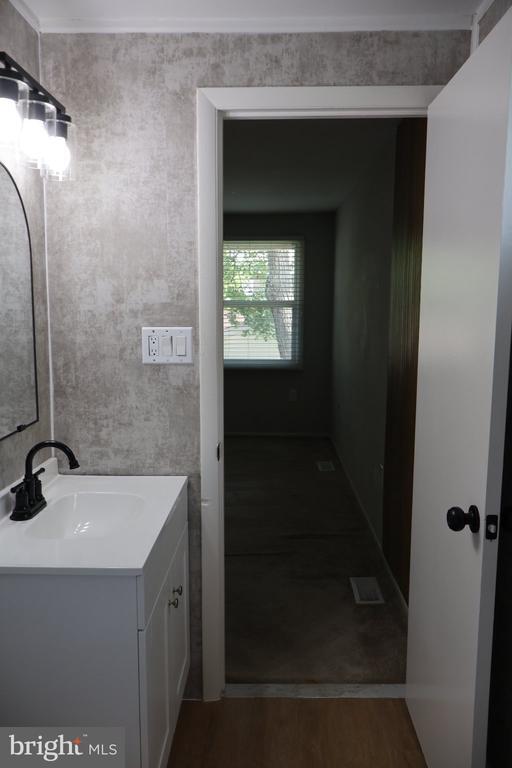 Building Photo - 5218 Caroline Cir