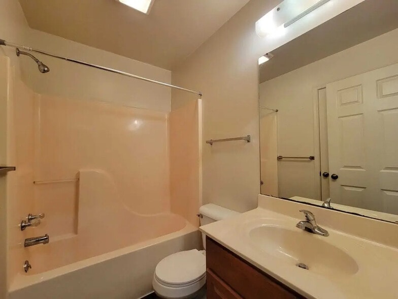 Building Photo - 1543 Lincoln Heights Ave