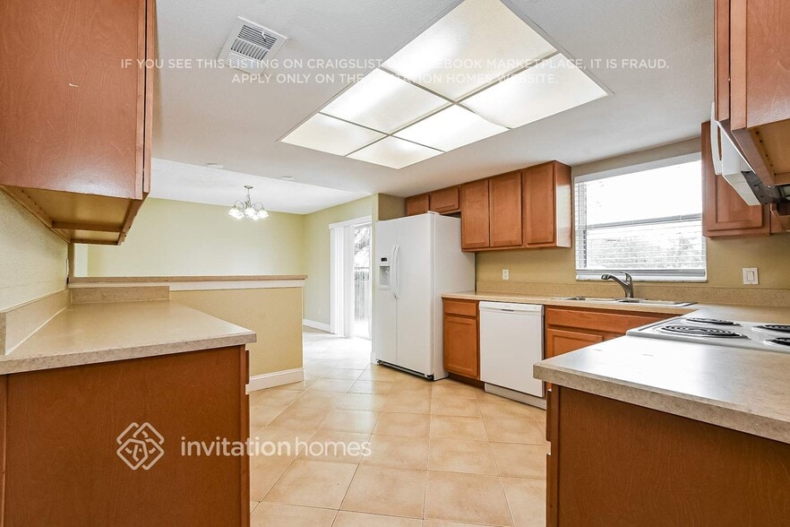 Building Photo - 113 Woodfield Ct