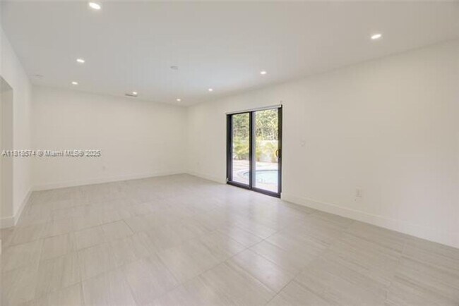 Building Photo - 5895 SW 50th Terrace