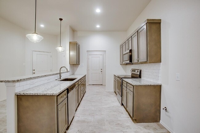 Building Photo - 5520 121st St