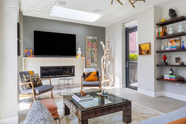 Building Photo - 15 Leonard St