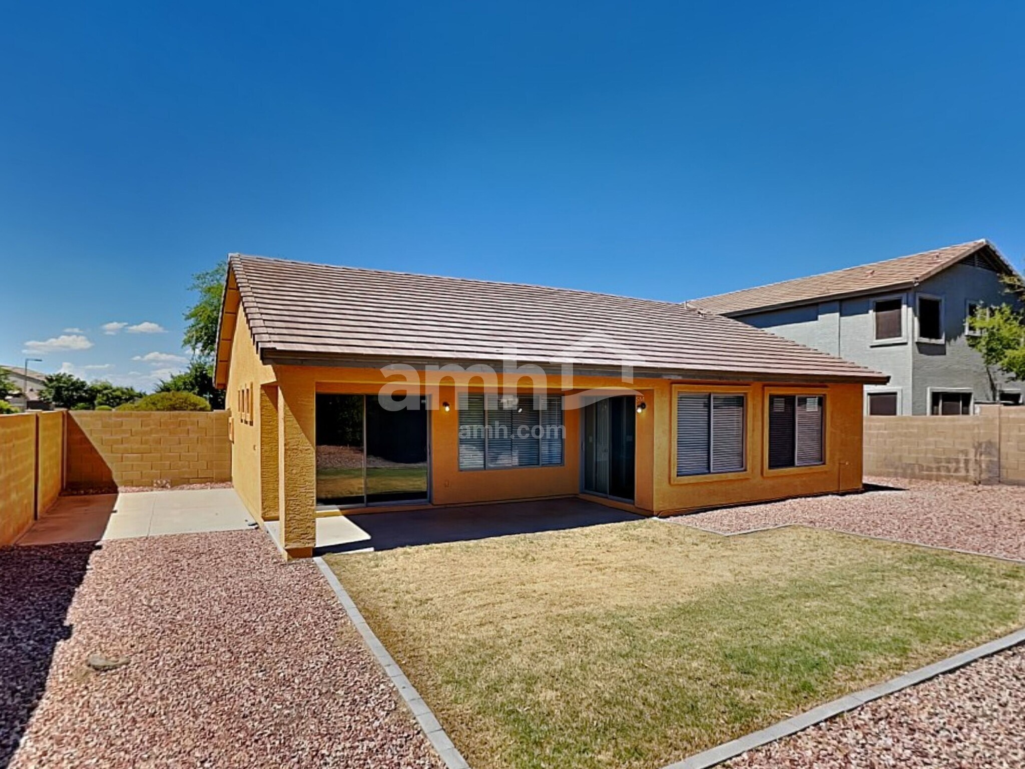 Building Photo - 2653 W Sunset Way