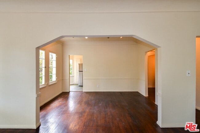 Building Photo - 803 Croft Ave