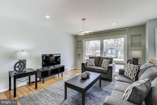 Building Photo - 14316 Woodcrest Dr