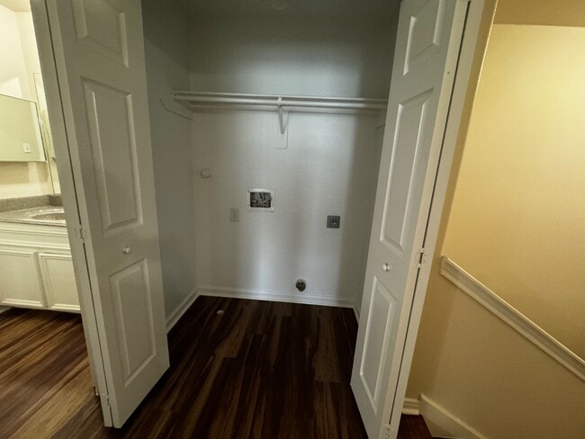 Building Photo - 24595 Gilbert Dr