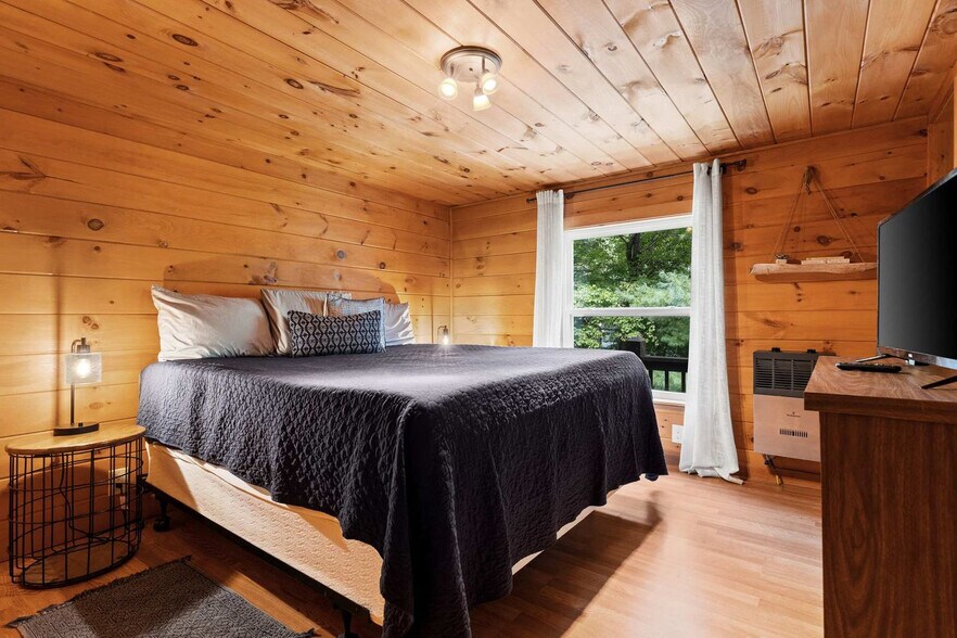 Building Photo - 1390 Snake Nation Rd