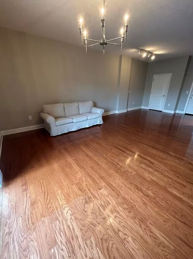 Building Photo - 721 Gov Morrison St