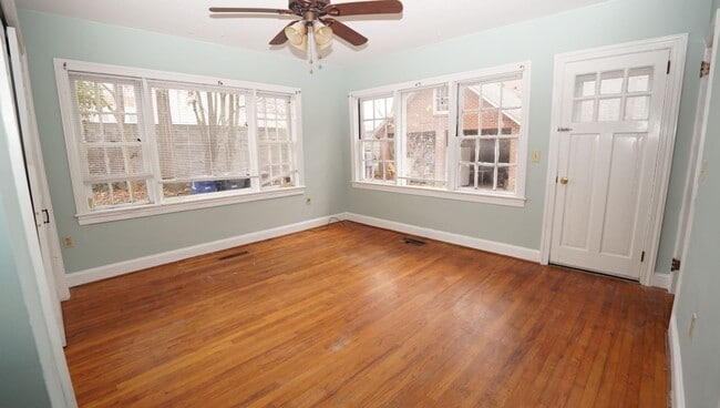 Building Photo - 14 Tallman St