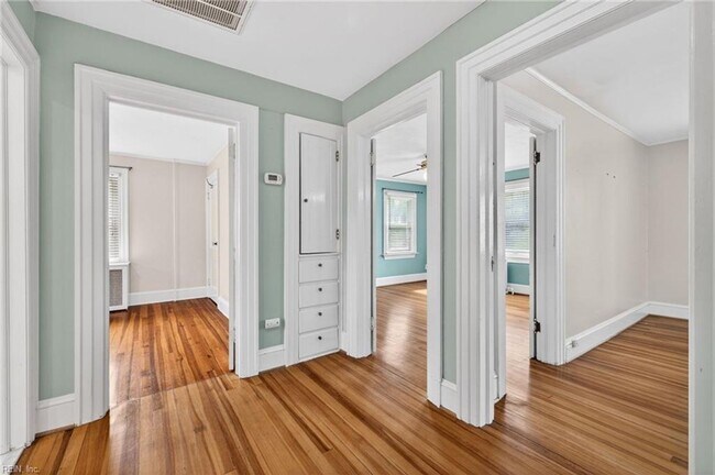 Building Photo - Charming 4-Bedroom Home in the Heart of Colonial Place