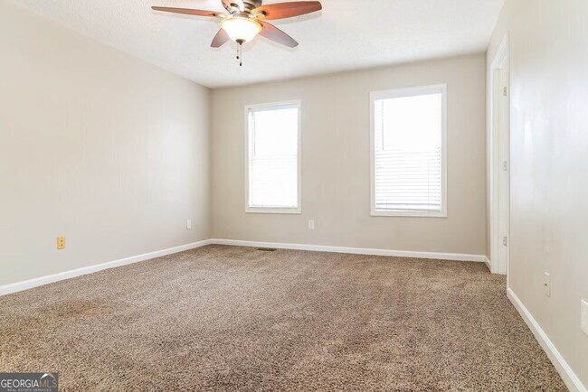 Building Photo - 4667 Whitesand Way NW