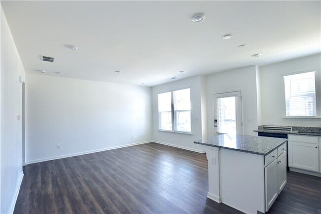 Building Photo - 224 Banner Rd