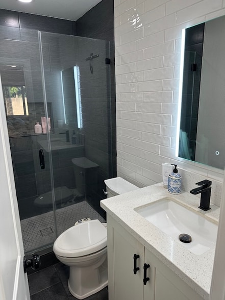 Building Photo - 15422 Norwich Cir