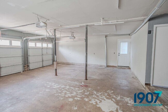 Building Photo - 15008 Ken Rd