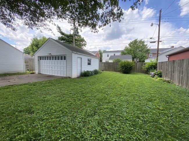Building Photo - 2211 Wendell Ave