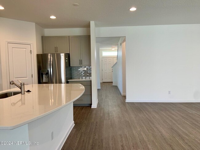 Building Photo - 810 Laurel Valley Dr