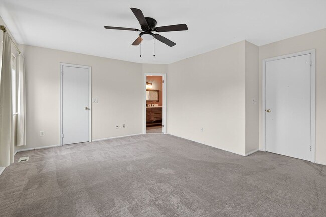 Building Photo - 34 Jeffrey Cir