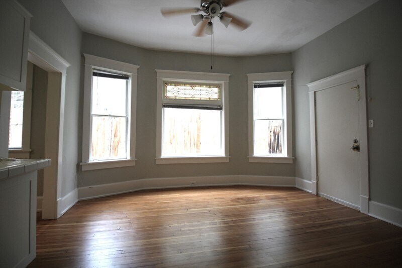 Building Photo - 851 E 3rd Ave