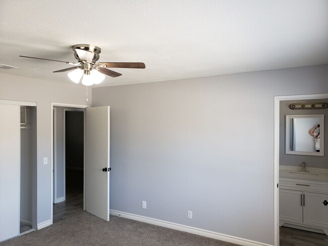 Building Photo - Single Family Residence Located on The Mesa