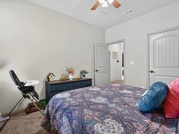 Building Photo - Comfy 3 Bed/2 Bath Midland Home with all appliances, backyard, attached garage, 6 min to grocery ...