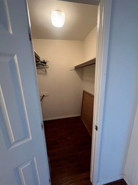 Building Photo - 213 Boardwalk Pl