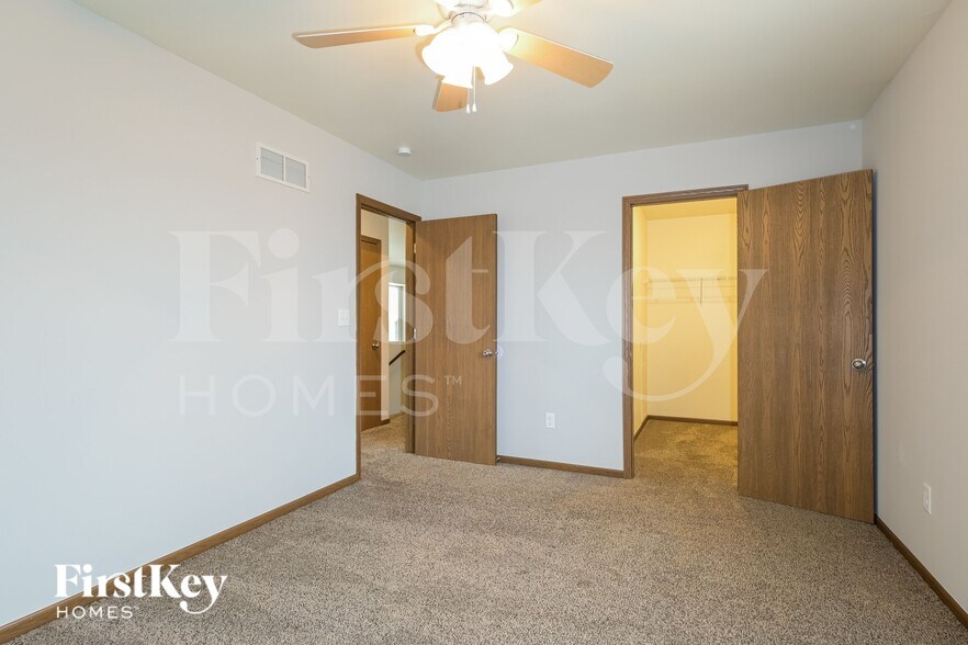 Building Photo - 710 Tobermory Ct