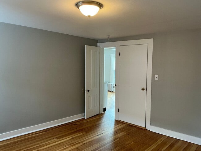 Building Photo - 160 S Main St