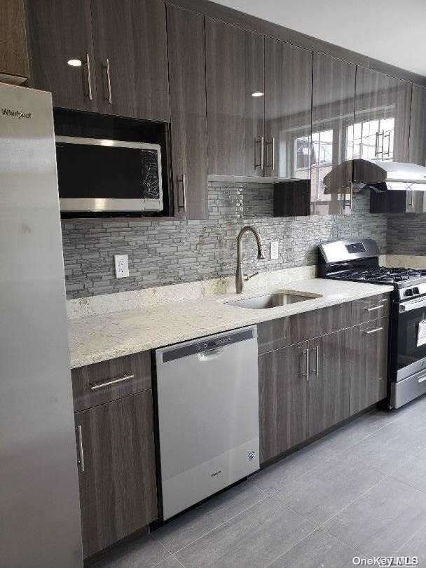 Building Photo - 43-06 65th St