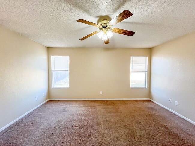 Building Photo - Available NOW!!!! Beautiful 4 bedroom, 2 bath, 2 car garage home with a privacy fenced yard and c...