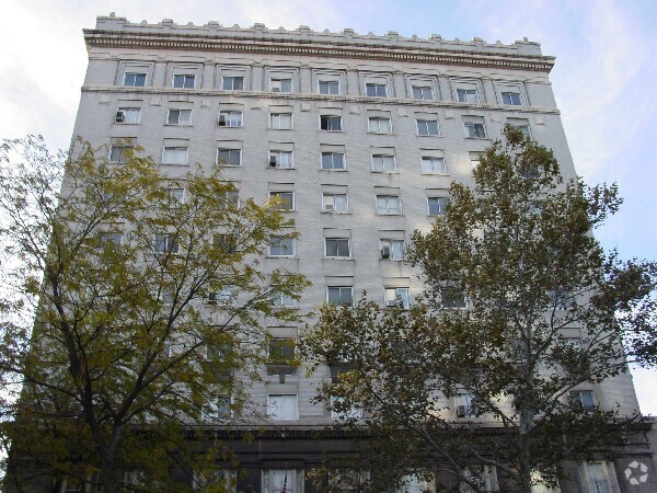 East facade from North Elizabeth Street - Argonne Residence Inn