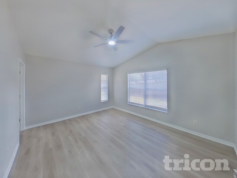 Building Photo - 3109 Camphor Dr