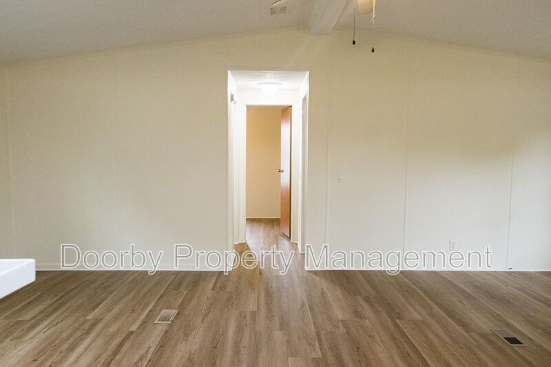 Building Photo - 5440 Harpo St