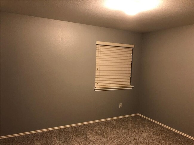 Building Photo - 2508 Jesse Owens Dr