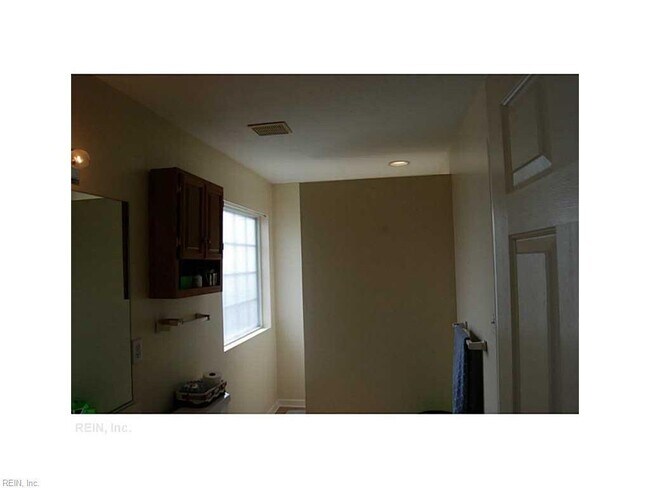 Building Photo - LAKE FRONT CONDO