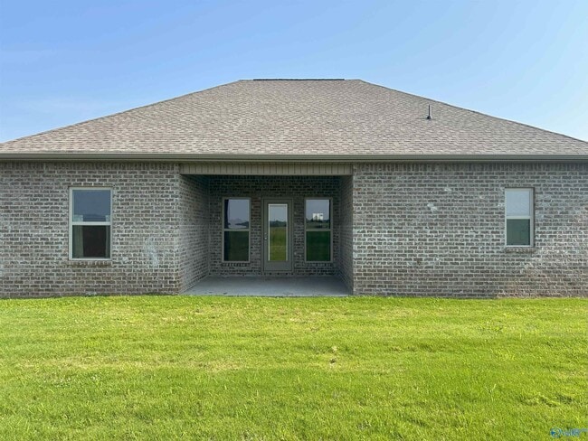 Building Photo - 284 Susan Lynn Dr