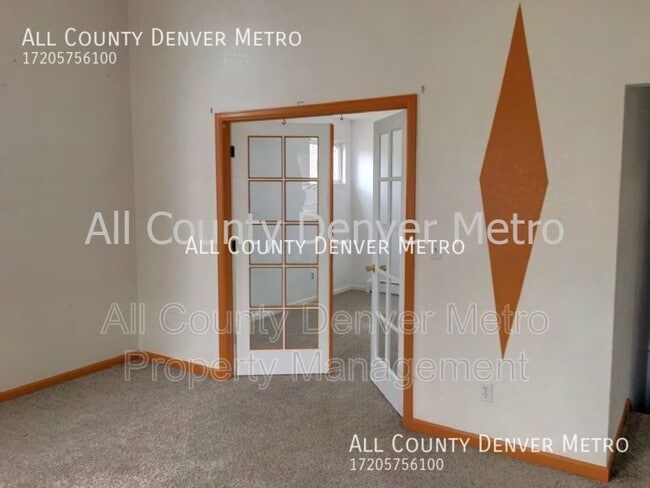 Building Photo - 2736 Fenton St