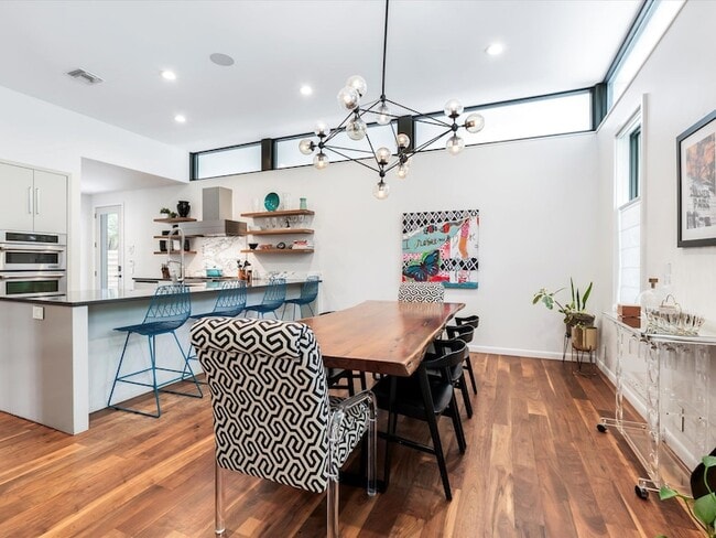 Building Photo - 1703 Dexter St