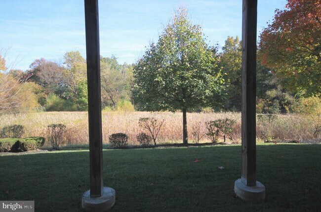 Building Photo - 515 Ellison Dr