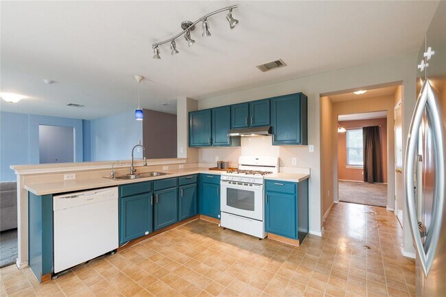 Building Photo - 1329 Amberwood Loop