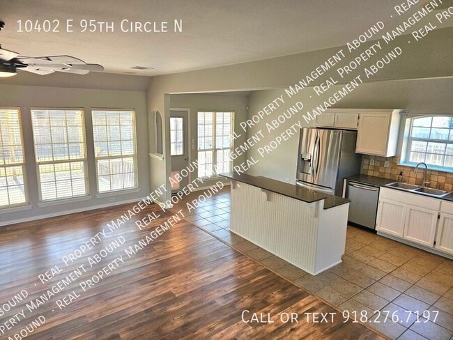 Building Photo - 10402 E 95th Cir N