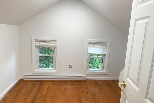 Building Photo - 2453 US-209